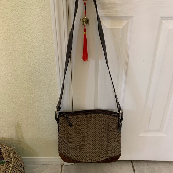 Large Coach Crossbody - Picture 7 of 9